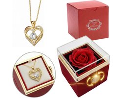 Roses of Eternity - Roos met Hartjes Ketting en Hanger in Sierradendoos - Verguld 925 Silver - Cadeau Kerst, Valentijn, Huwelijk, valentijnsdag, romantisch, vrouw, (beste) vriendin, haar - Rode roos - Goudkleurig