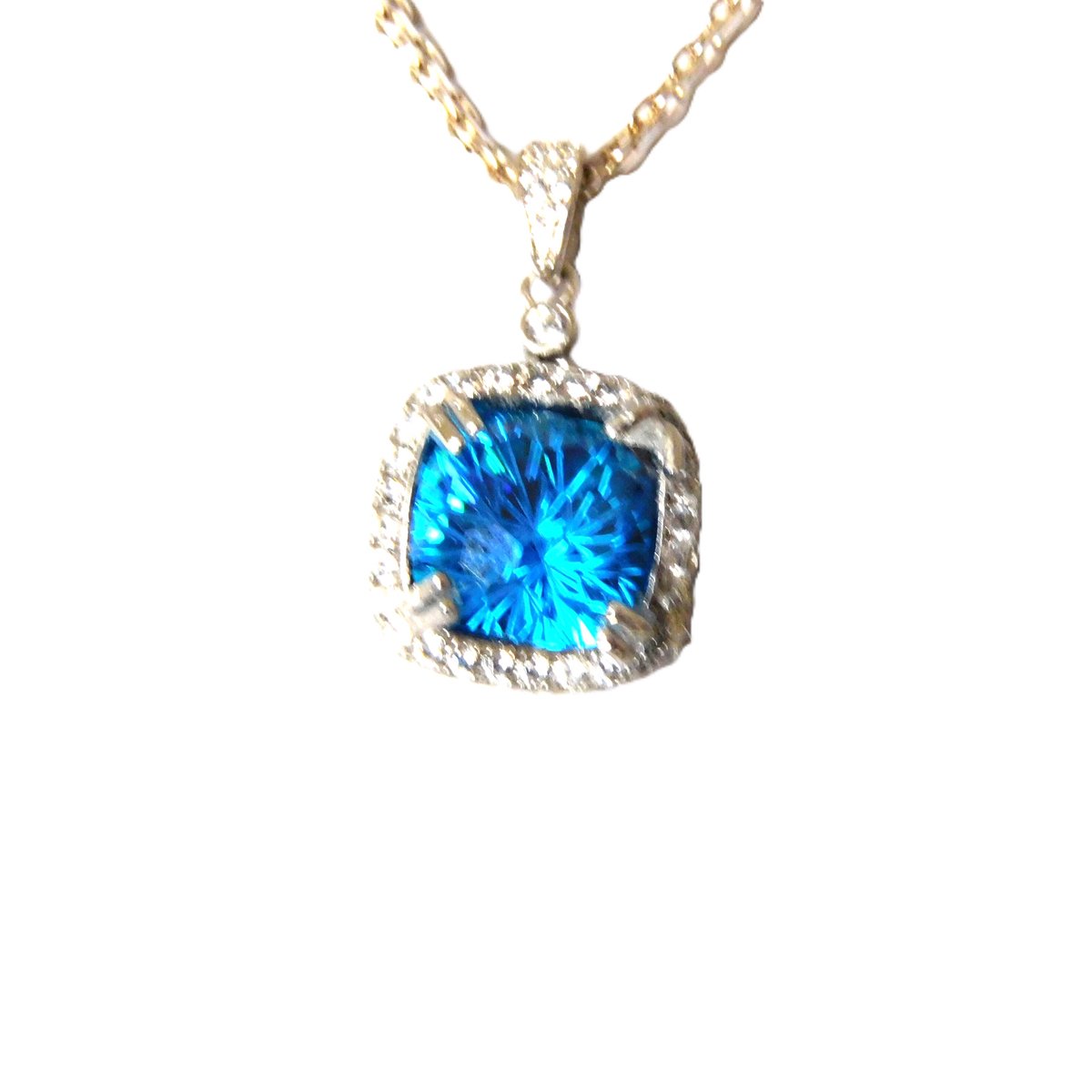 Hetty'S - Chique hanger - Grote blauwe Pyrotechnic Cut CZ- Maat 8X8 mm -Kleine witte CZ - met zilver collier 42 cm