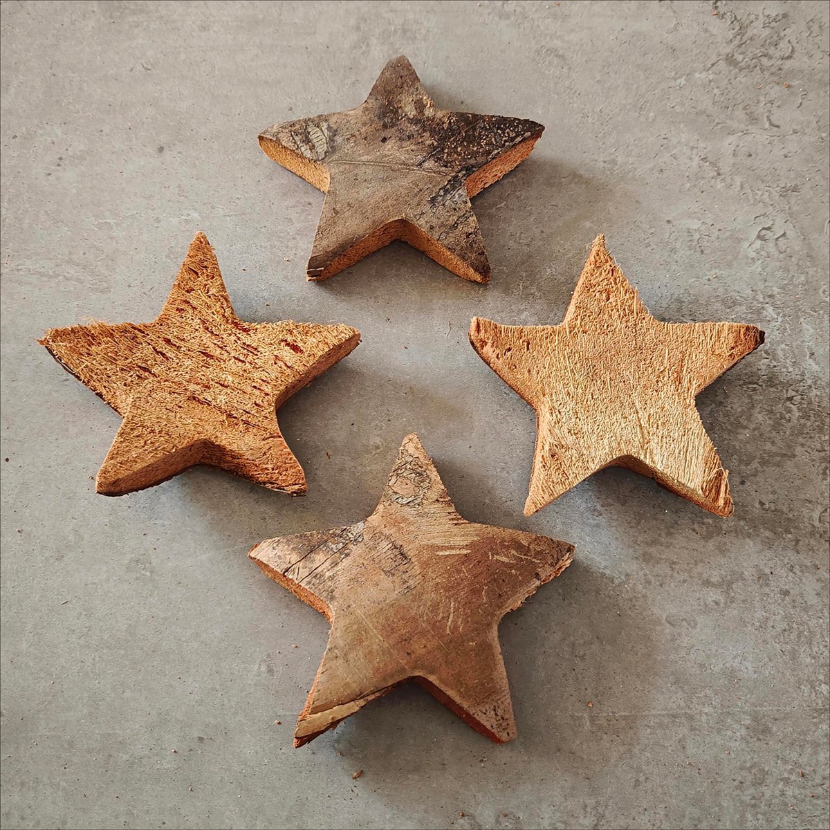 Coconut Star 12 Cm Natural 25 pcs - kerstdecoratie voor binnen - kerst - stukjes - decoratie - kerstster - kokos - coco - ster