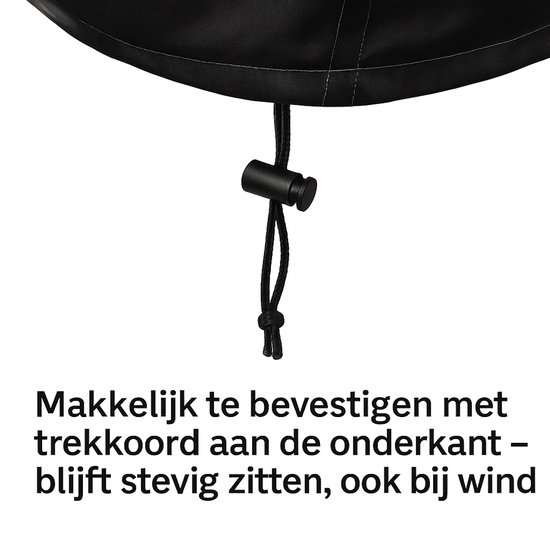 Zwarte hoes met zwart trekkoord en stopper aan de onderkant.