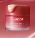 LANEIGE Lip Sleeping Mask EX Berry avec un dégradé rose/rouge, avec une touche de produit au-dessus.