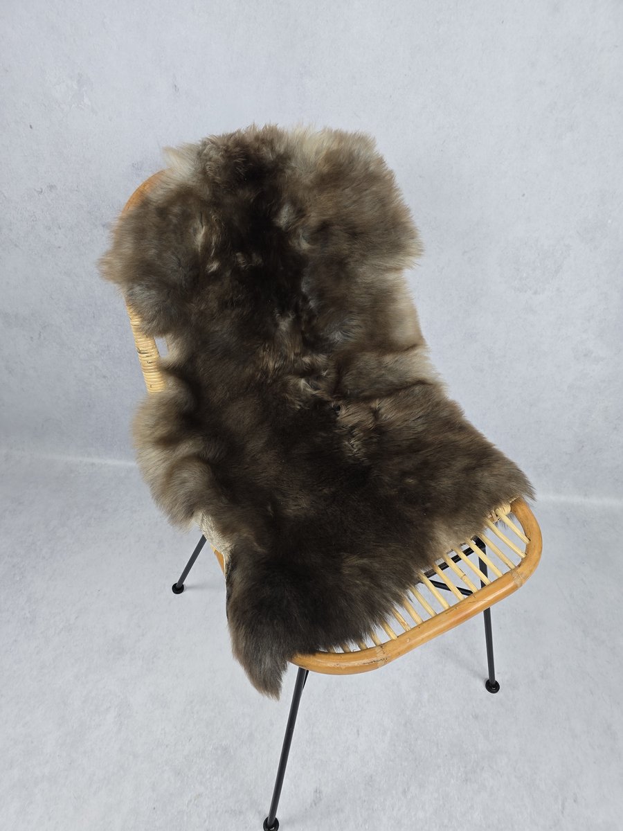 Schapenvacht Albanees – Woondecoratie – Exclusieve collectie – Bruin – 100% echt natuurlijke wollen vacht – 95x70 cm