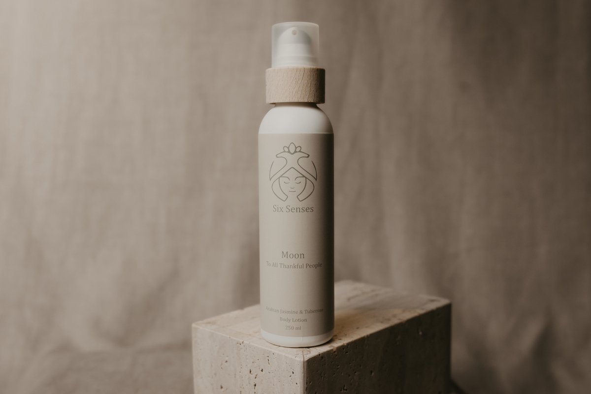 Six Senses - Body Lotion Moon - Liefdevol cadeau - Body Lotion/Crème - Handgemaakt in Nederland