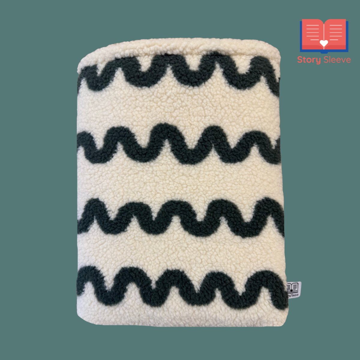 Story Sleeve - Book Sleeve / Tablet Sleeve Fluffy Green Waves - 32 x 25 cm - Ook geschikt voor IPad / Tablet - Boekenhoes - Boekbeschermer - Boekhoes - Booksleeve - Voor boek