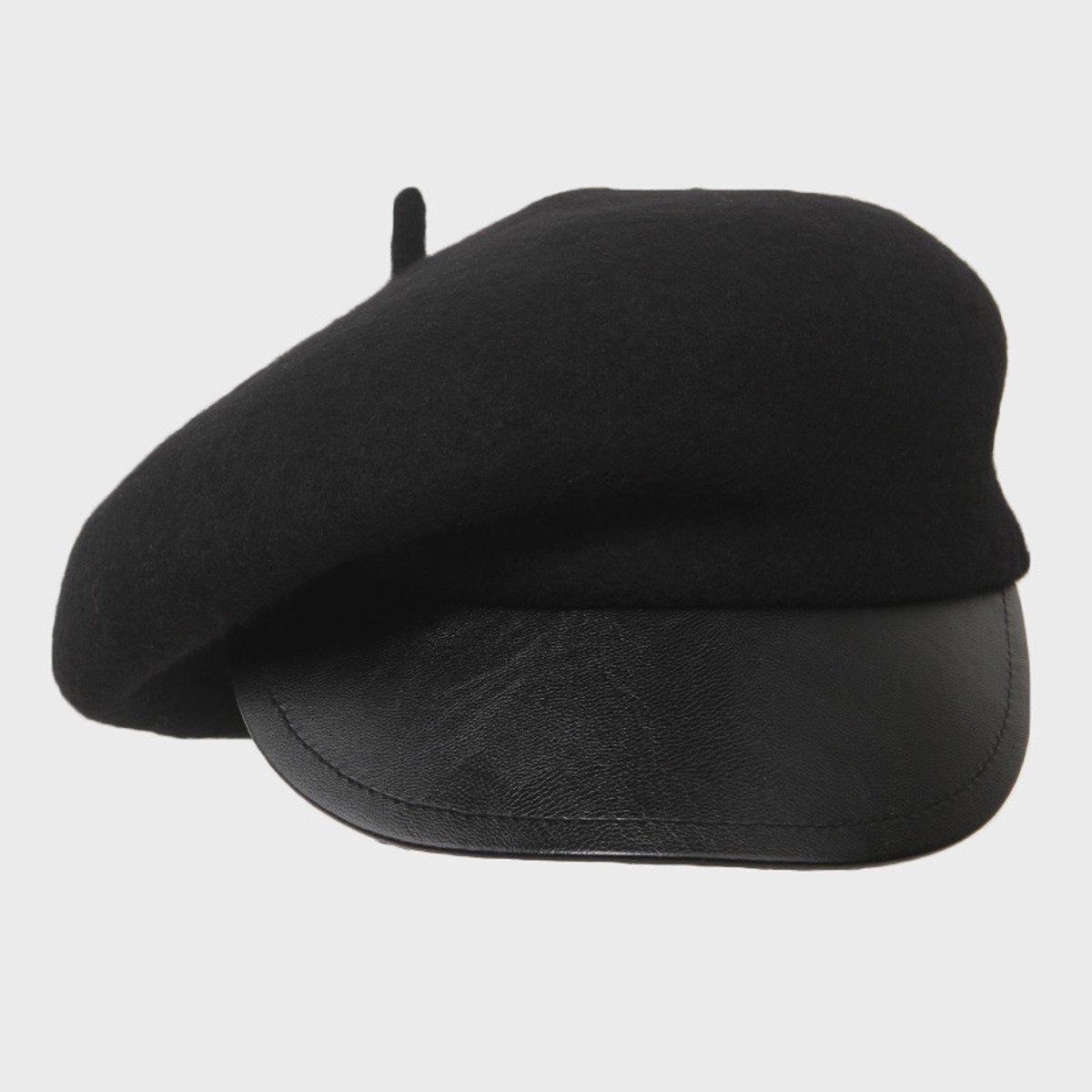 Zwarte vintage baret met korte rand, damesmodel, perfect voor de herfst en winter. Eén maat past iedereen.