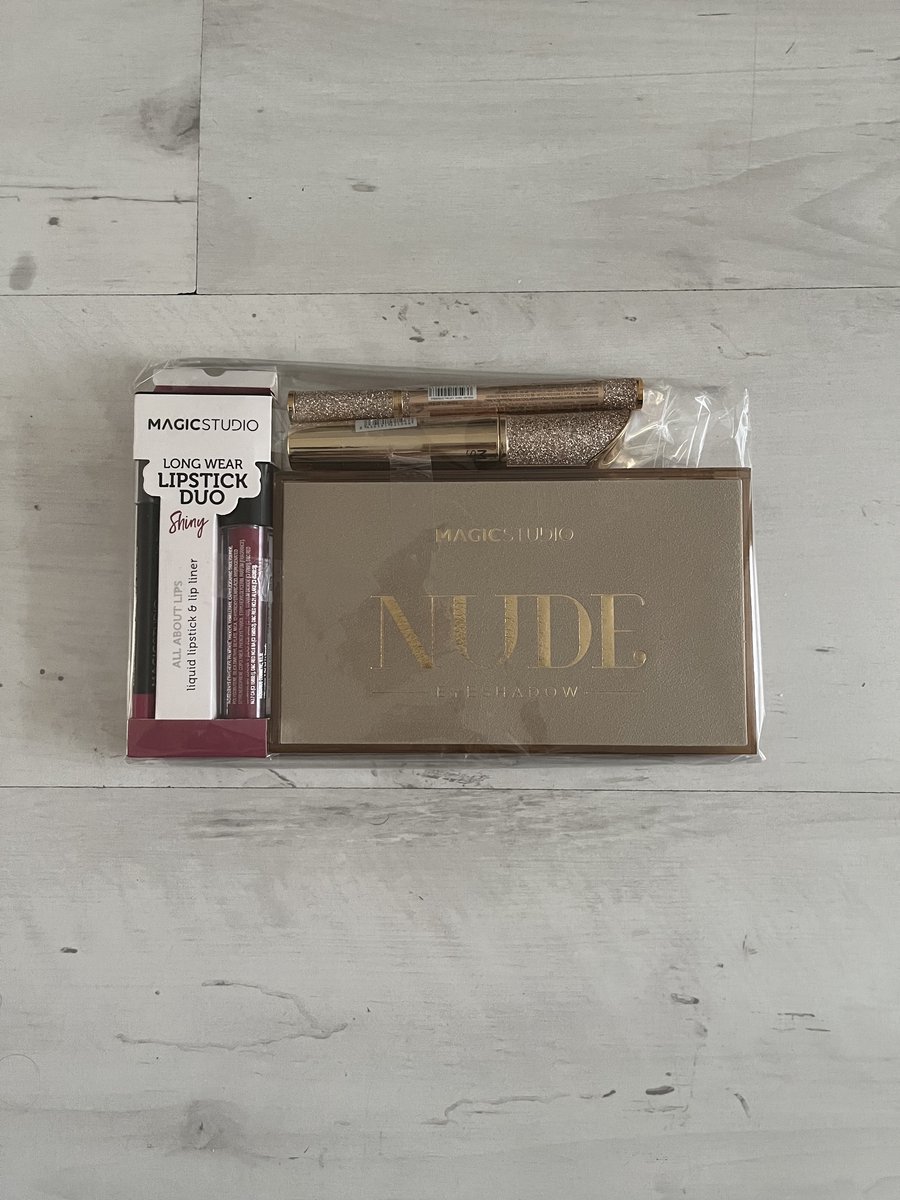 Make up set-make-up geschenkset- dames giftset- cadeau set-make up box-mascara & eyeliner perfect slim zwart-oogschaduw pallet-cadeauset dames-Langhoudende matte vloeibare lippenstift-geschenkset-beauty set- eyeshadow-kerstcadeau-verwenpakket