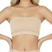 Close-up van het bovenlichaam van een model in een beige, geribbelde, strapless BH.