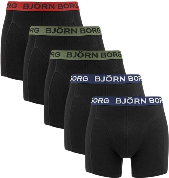 Vijf zwarte boxershorts met gekleurde taillebanden: rood, groen, groen, donkerblauw en donkerblauw.