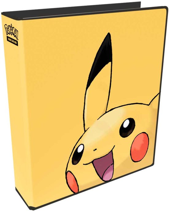 Gele map met Pokémon Trading Card Game logo en een glimlachende Pikachu aan de zijkant.