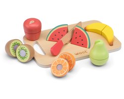 Woet houten snijset fruit met snijplank