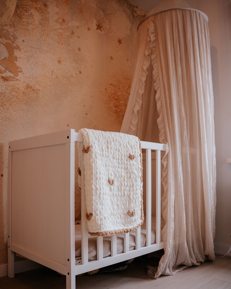 Little Livo Handgehaakte Babydeken – Zachte Kinderdeken – Hartjespatroon – 75 x 75 cm – 100% Microvezel