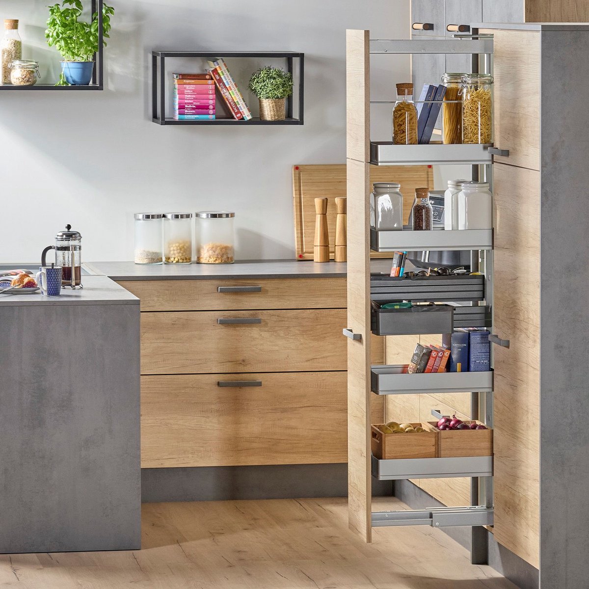 SOTECH Dispensa-X apothekerslade ZILVERGRIJS 1600-2000 mm SoftstopPlus, Clickfixx en 5 ARENA Pure inhangplanken met donkergrijze bodem voor 400 mm brede kasten, draagvermogen 100 kg, Kesseböhmer
