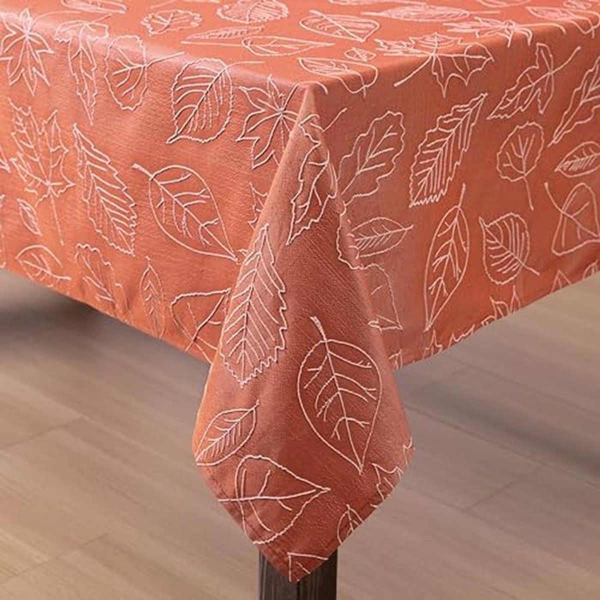 Elegante Tafelkleed in Geborduurde Jacquard Stof - Kreukbestendig, 152,4 x 213,4 cm
