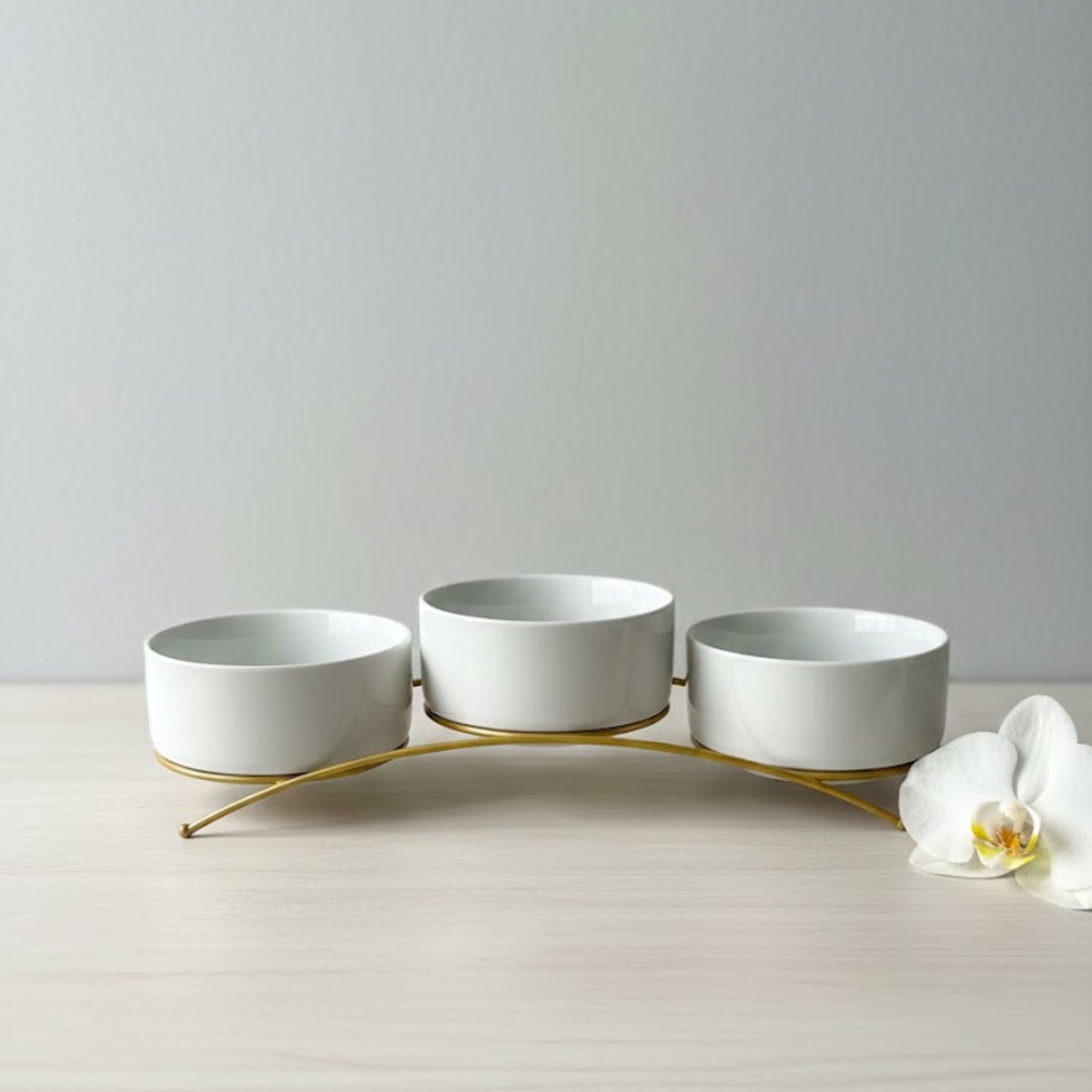 3-delige schaaltjes en kommetjes set met gouden houder – Decoratieve serveerschalen voor nootjes snacks tapas en hapjes – Luxe tafel decoratie – Kunststof kommen en schaaltjes set voor keuken borrel en feestelijk serveren — cadeau in Kookcadeaus - foto 3