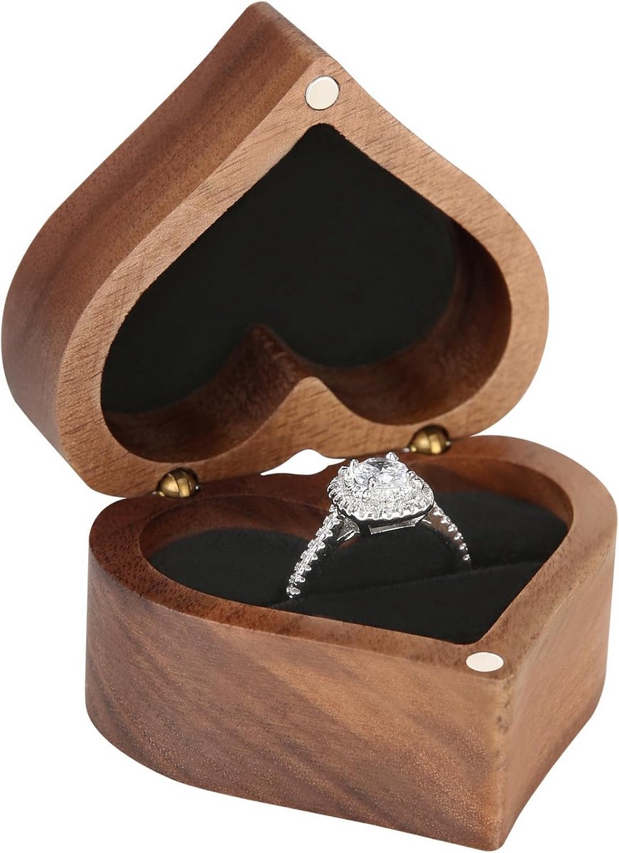 Vintage houten ringendoos met fluwelen voering voor verloving en bruiloft