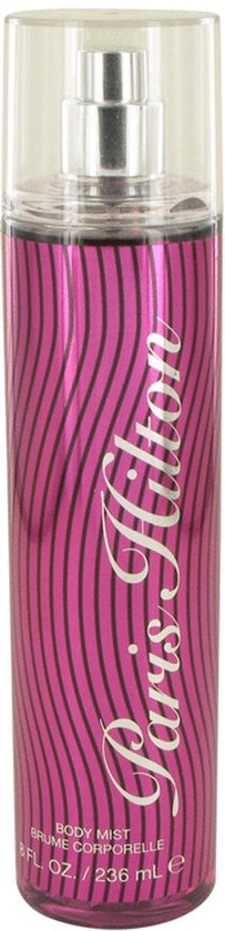 Roze body mist fles met golvende zwarte lijnen en "Paris Hilton" tekst.