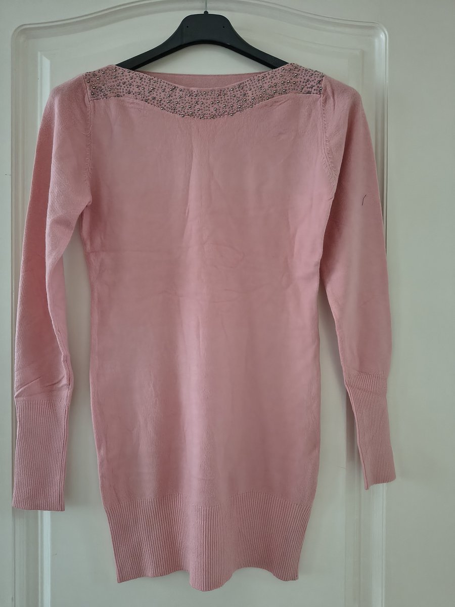 Middellange dames trui Marika-effen roze-boothals-strass steentjes-Maat S/M-fijngebreid