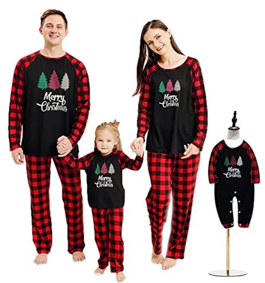 Set van bijpassende kerstpyjama's voor het hele gezin