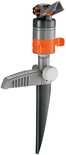 GARDENA turbinesproeier met oranje en grijze accenten, op een zwarte punt