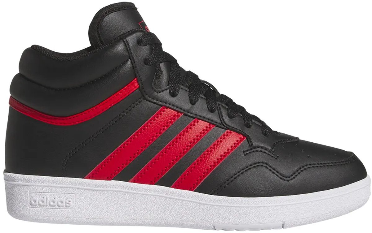 Core Black / Better Scarlet / Cloud White