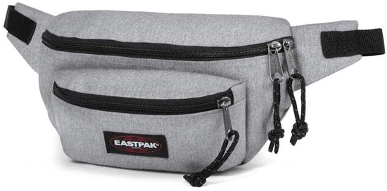 Sac banane Eastpak gris avec deux poches avant zippées et cordons.