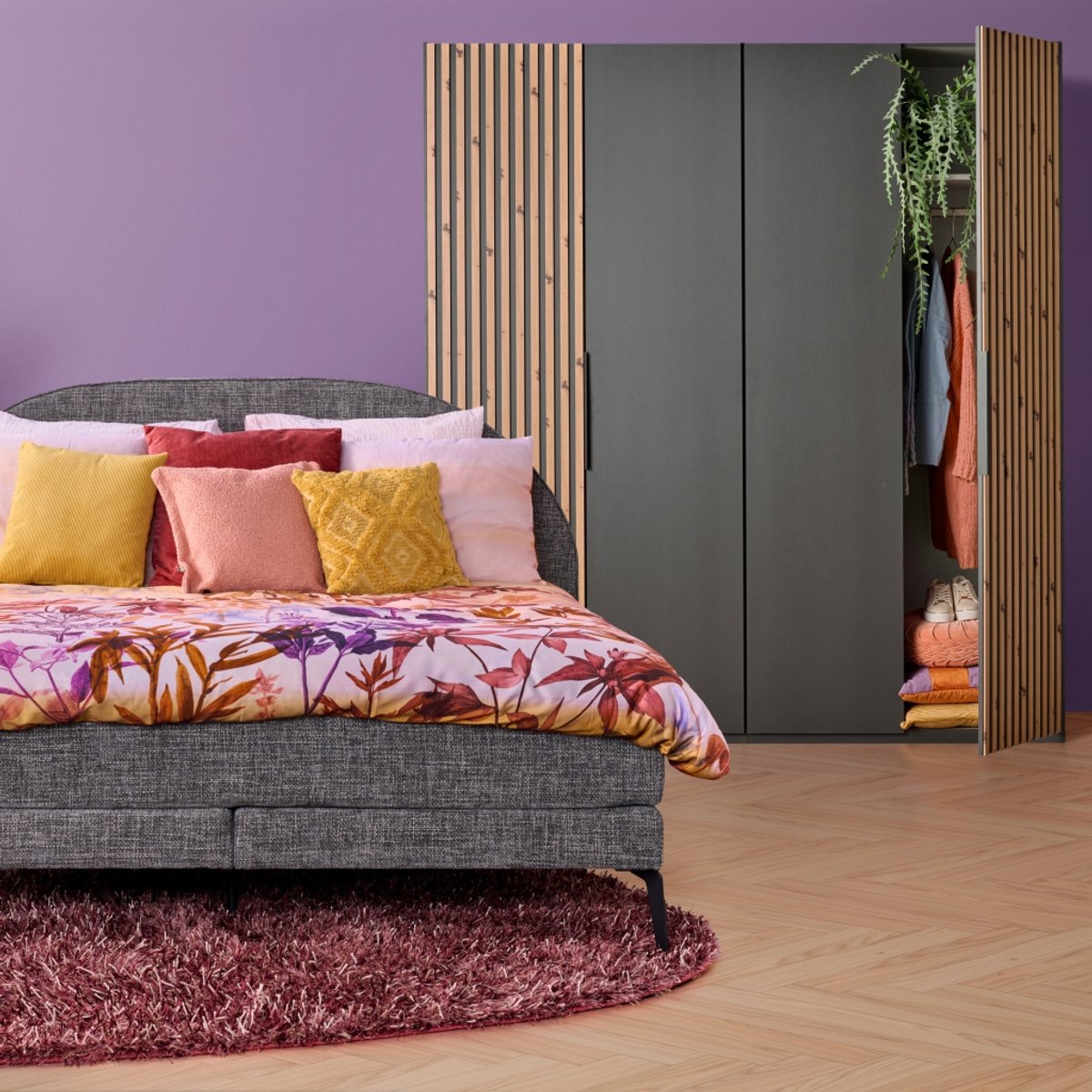 Kledingkast Bakel - Spaanplaat - Zwart - 200x216x58 cm (BxHxD) - Draaideurkast - Deur met 3D verticale houtlook lamellen