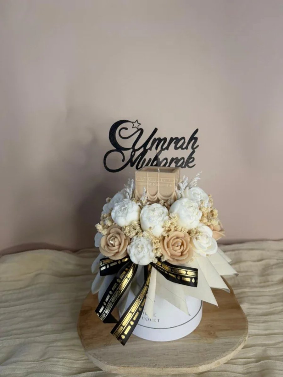 E Pure Candles - Umrah Mubarak - Handgemaakte Kaars Bloemen Boeket - Candle Bouquet - Bruin & Wit