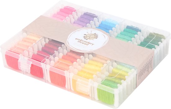 Doos met 80 x borduurgaren - Alison & Mae