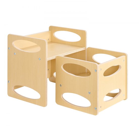 Natuurlijk houten kinderstoel en tafel met ovale uitsparingen. De tafel is hoger met een zitvlak, de stoel is een kubusvorm.