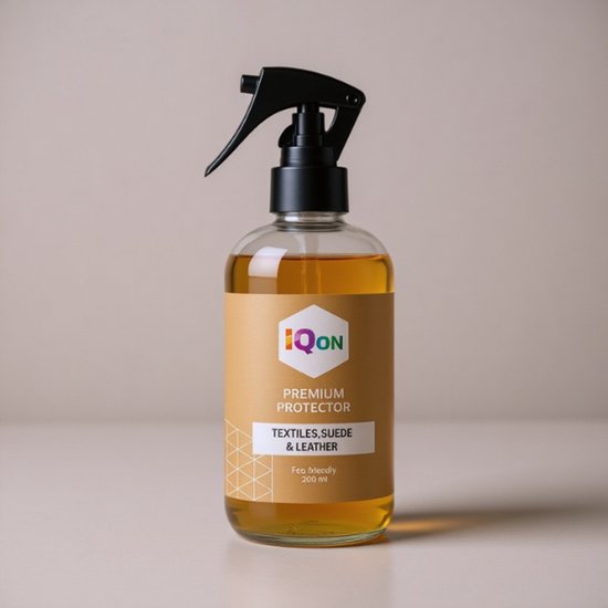 IQon Nanocoating voor Meubilair, Textiel, Suède & Leer – Waterafstotende Spray voor Kleding, Accessoires & Meubels – 300ml