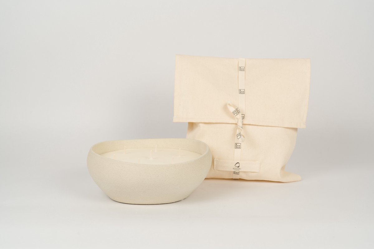 Mon Dada Doteki geurkaars - Sand - Medium - geur down to earth - 80u grijs