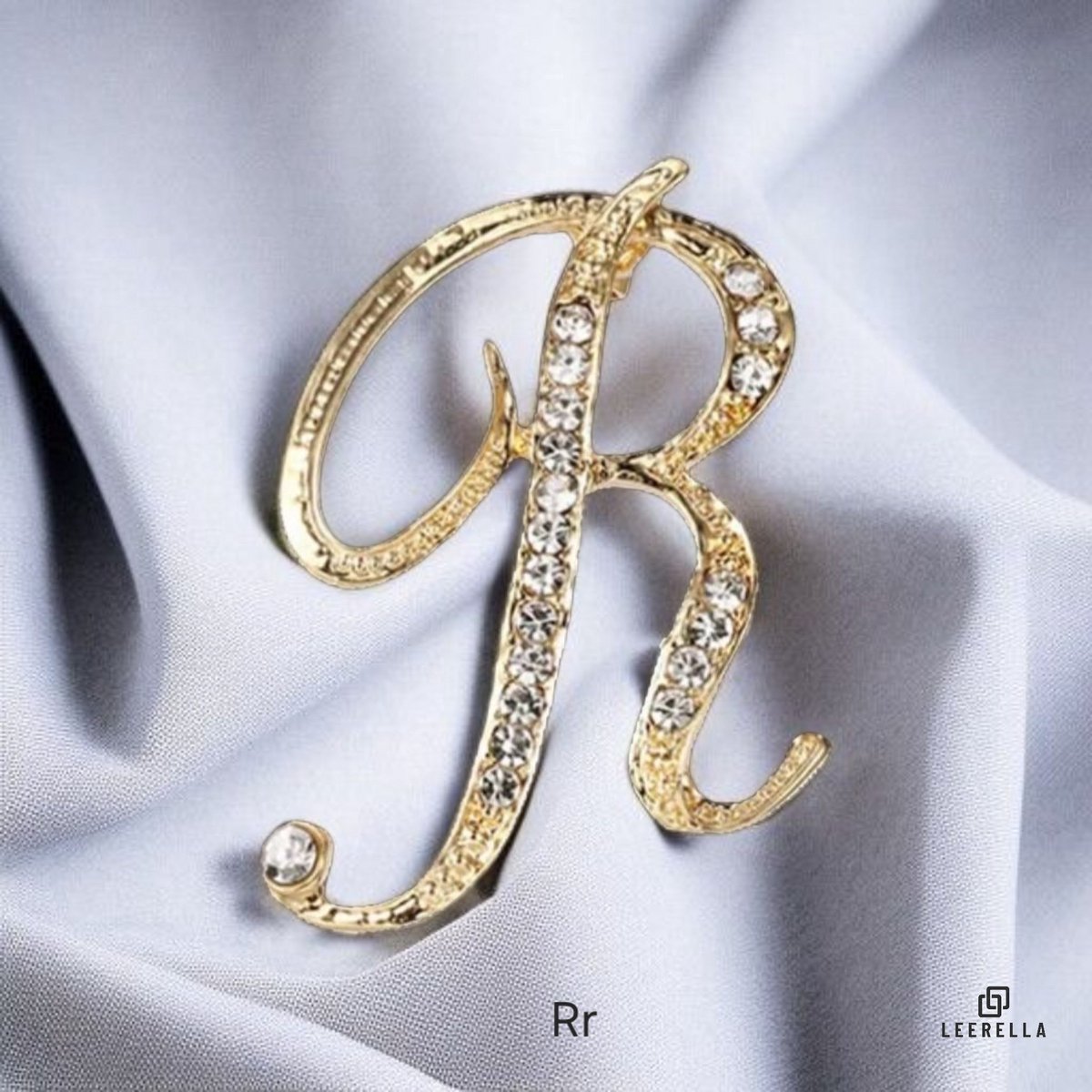 Luxe Strass | R | Letter Broche Goudkleurig met Zirconia Steentjes – Unisex Cursieve Initialen Pin Diverse Maten Voor Heren & Dames