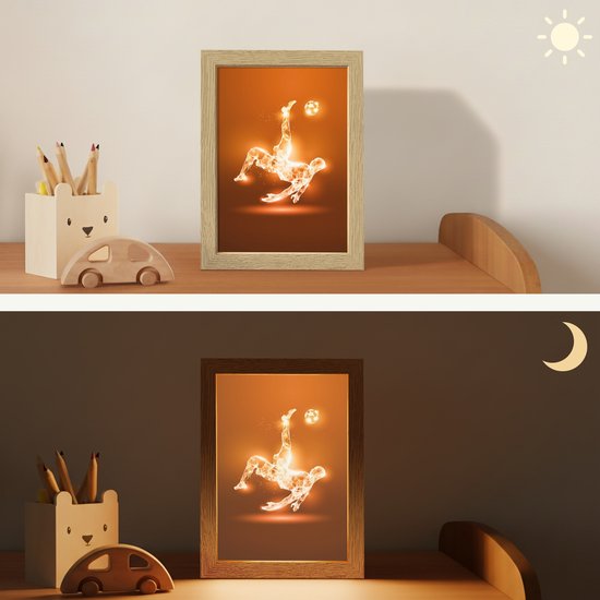 Nachtlampje 15x20 cm - Kinder lamp - Voetballer - Oranje - Voetbal - Omhaal - Tafellamp kinderkamer - Slaapkamer lamp - Bedlamp kinderen - Kinderlampje stopcontact - Wandlamp babykamer - Nachtlampjes van Merkloos — afbeelding 4