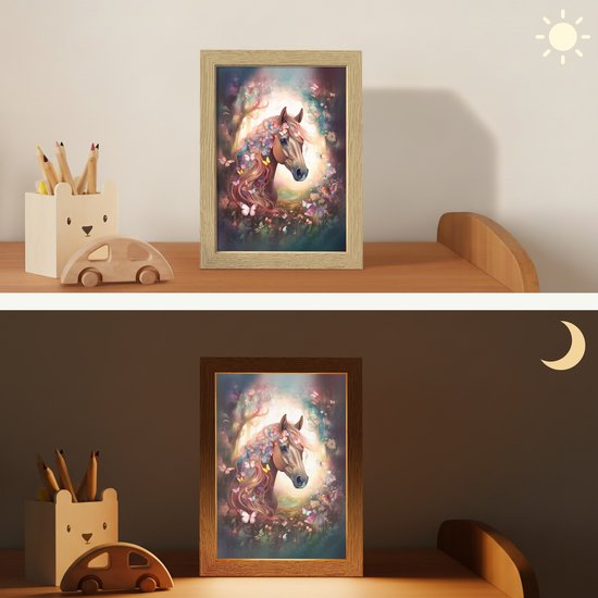 Nachtlampje 15x20 cm - Kinder lampje - Paard - Natuur - Bloemen - Vlinders - Bos - Tafellamp kinderkamer - Slaapkamer lamp - Bedlamp kinderen - Kinderlampje stopcontact - Wandlamp babykamer - Nachtlampjes van OnlyWow — afbeelding 4