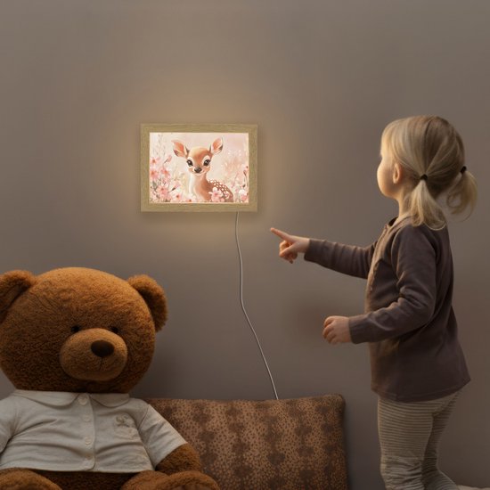 Nachtlampje 20x15 cm - Kinder lamp - Hertje - Illustratie - Bloemen - Roze - Tafellamp kinderkamer - Slaapkamer lamp - Bedlamp kinderen - Kinderlampje stopcontact - Wandlamp babykamer - Nachtlampjes van Walplus — afbeelding 5