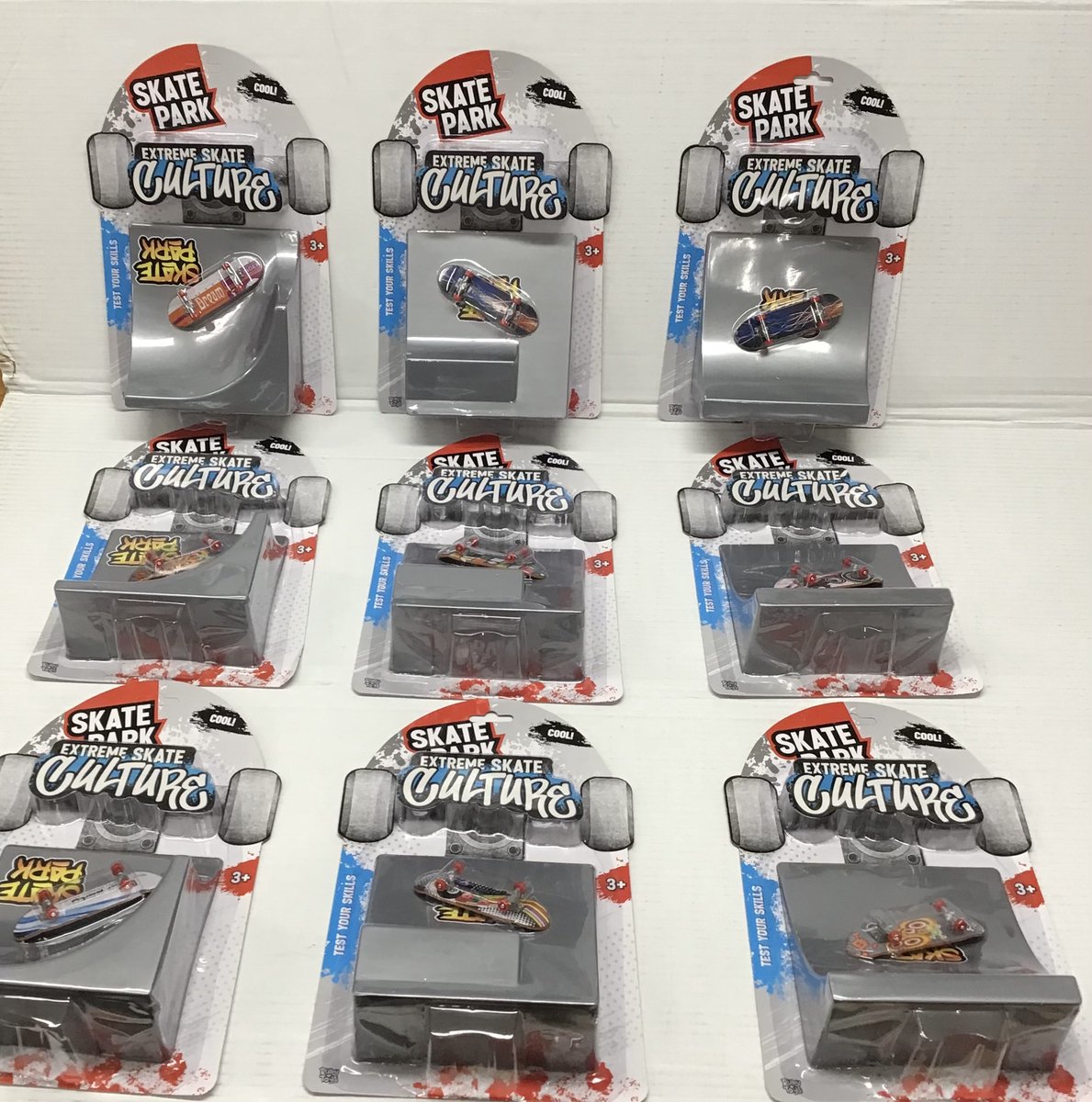 3 x vinger skate board met baan Skatebaan met skatebord 3 stuks