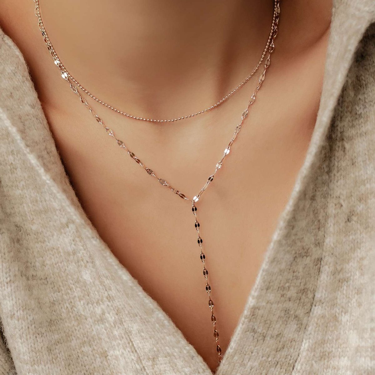 Hey Happiness Gelaagde Kralen- en Platte Rolo Y-Halsketting Dames Roestvrij Staal 18K Roségoud Verguld - 41-46 cm Verstelbaar - Jasseron Ketting - Roségoud