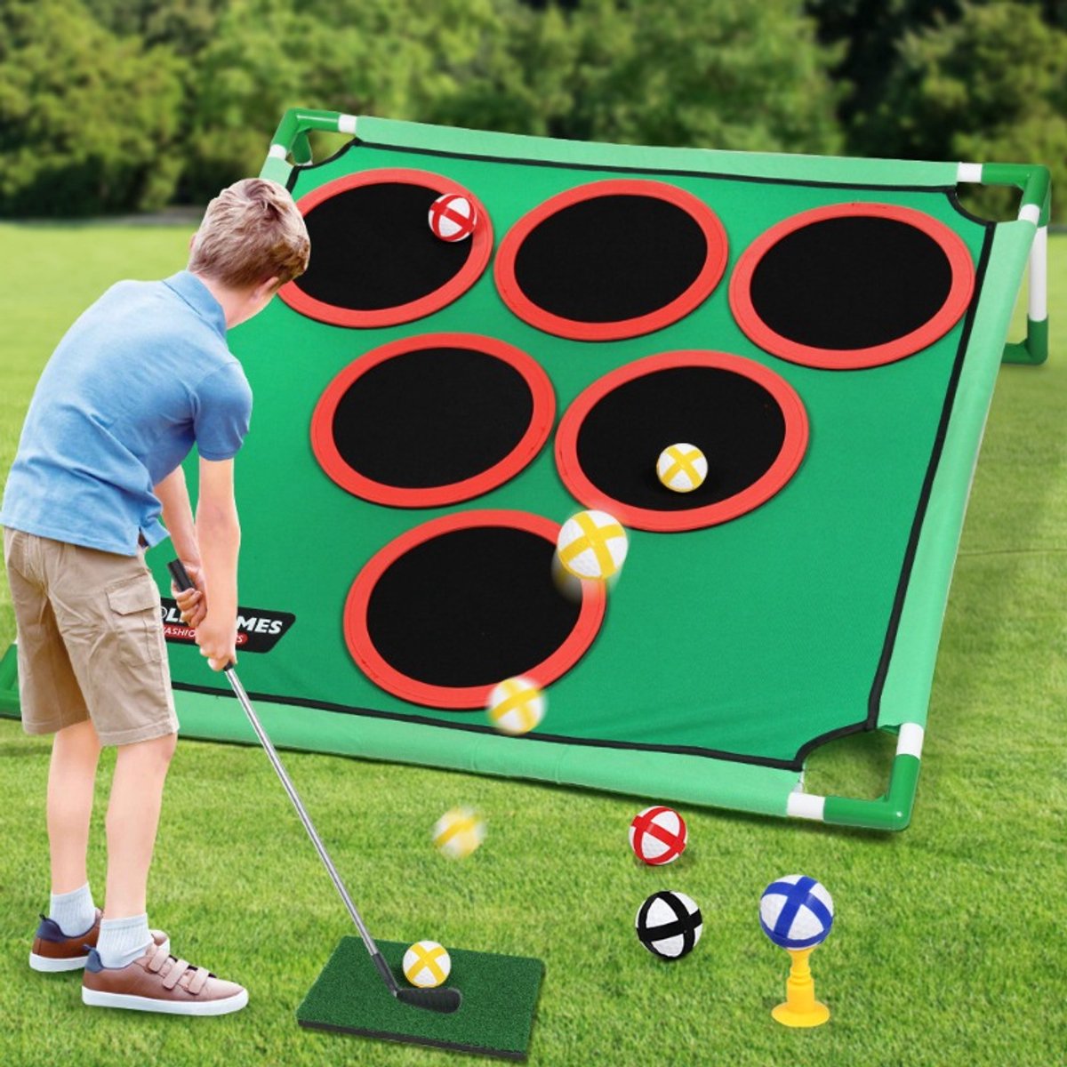 Deze golfset bestaat uit een golfchipspel, een zitzakwerpspel, een puttingmat en puttingdoelen. Geschikt voor golfers, kinderen en gezinnen voor binnen- en buitengebruik.