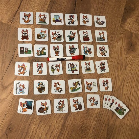 40 vierkante magneten met illustraties van het oranje vosje Zaza, met een rode whiteboardstift.