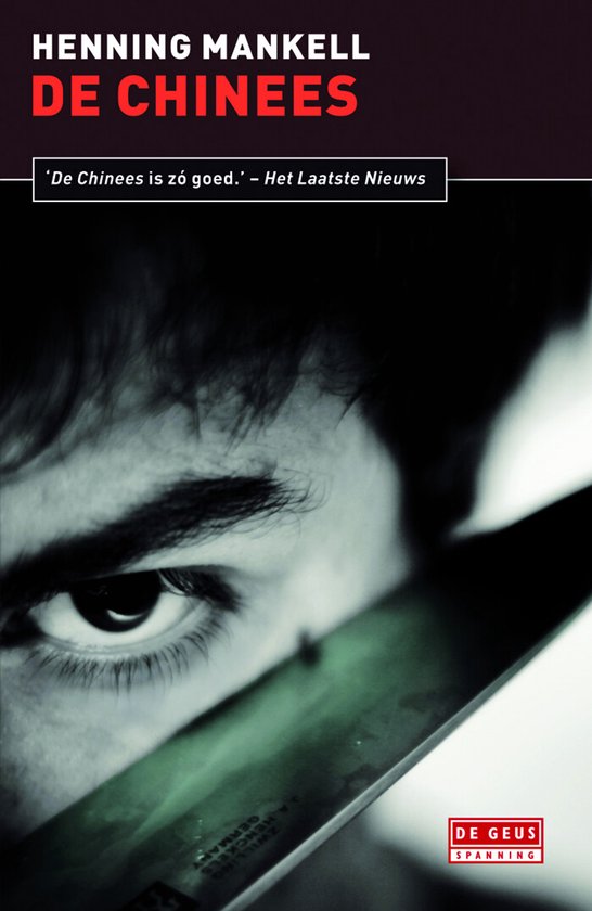 Boek 'De Chinees' van Henning Mankell, close-up van een oog en een mes.