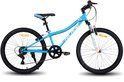 Blauwe Hiland tienerfiets met 24 inch wielen, zwart zadel en zilverkleurige versnellingsnaaf.