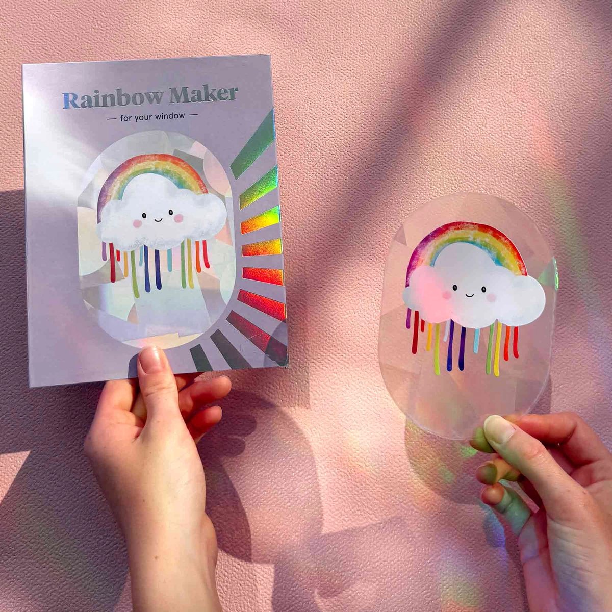 Regenboogmaker Raamsticker - Botanopia - Rainbow Maker - Rainbow Drizzle - Kraamcadeau Brievenbus - Kraamcadeau Meisje - Kraam Cadeau - Geboorte Cadeau