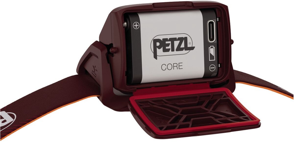 Petzl Actik Core - Hoofdlamp - 625 lumen - Oplaadbaar en lichtgewicht - Voor wandelen, hardlopen en kamperen - Blauw — cadeau in Sport & Outdoor - foto 4