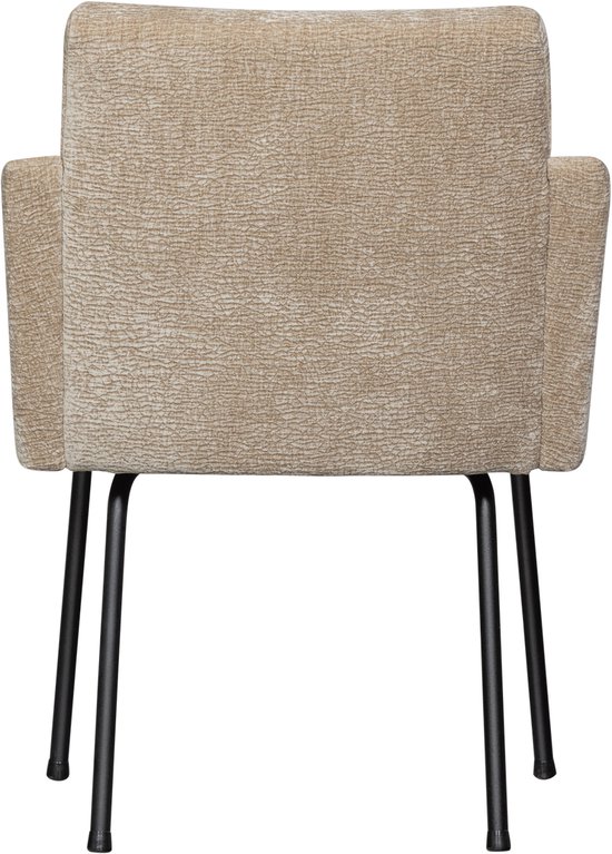 Beige eetkamerstoel met rugleuning van structuurstof en vier zwarte metalen poten.