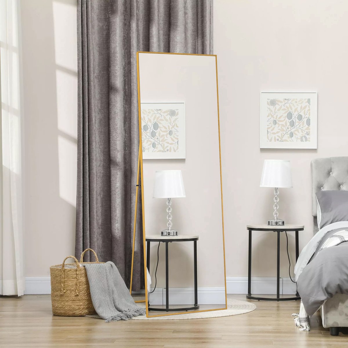 Stehender Spiegel 173x63cm – Goud, kwadratisch, minimalistisch design met heldere linien – Modern en waarschijnlijk einsetzbar