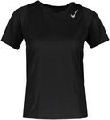 Zwart Nike sportshirt met korte mouwen en logo op de borst.