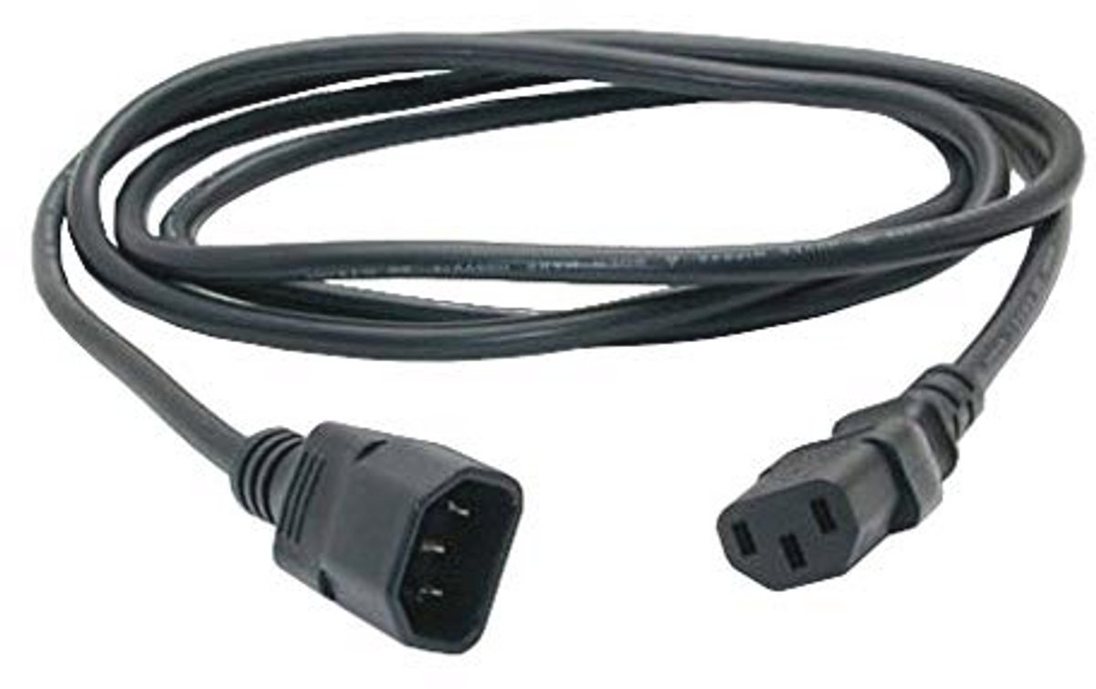 Verlengkabel PC 230V 0,5m IEC 320 C13 naar C14 - Zwart