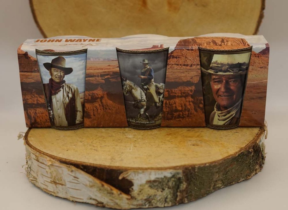 3 Verschillende borrelglazen John Wayne - shotglazen met 3 verschillende afbeeldingen van John Wayne - likeurglazen John Wayne - Officially licensed product John Wayne -