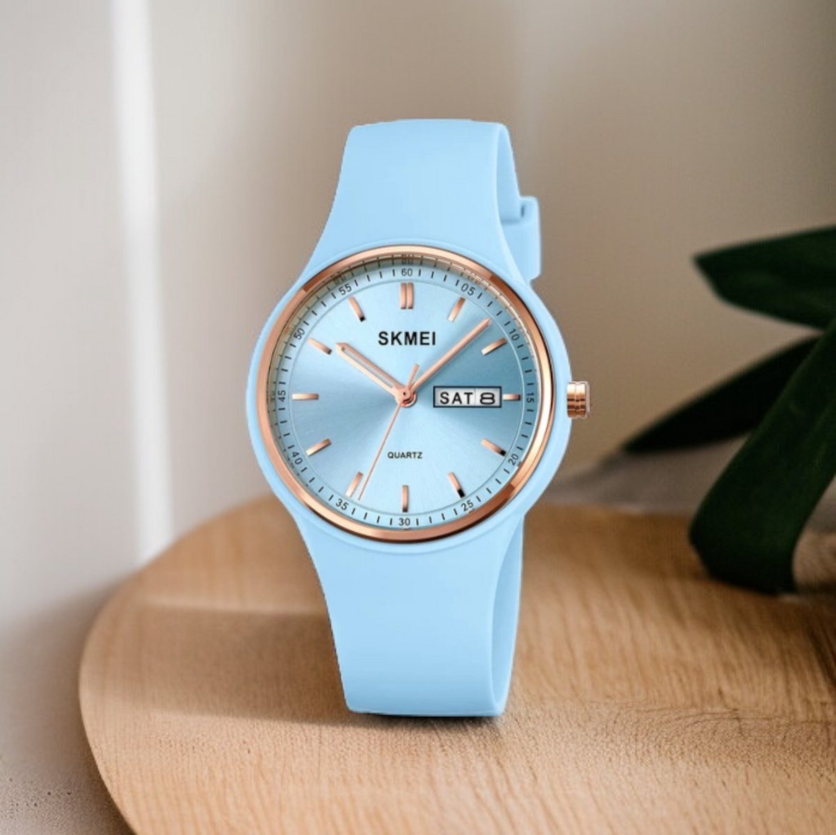 SKMEI 1747 Quartz Dameshorloge Lichtblauw met Datumweergave - Stijlvol en Comfortabel - Waterbestendig 30m - Silicone Band