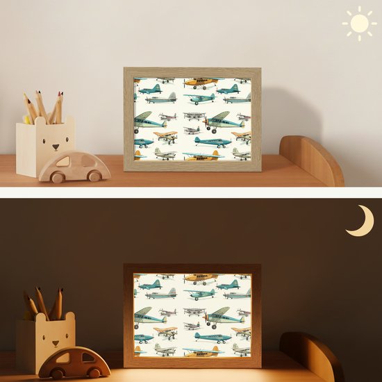 Nachtlampje 20x15 cm - Kinder lampje - Vliegtuig - Blauw - Kinderen - Jongen - Oranje - Tafellamp kinderkamer - Slaapkamer lamp - Bedlamp kinderen - Kinderlampje stopcontact - Wandlamp babykamer - Nachtlampjes van OnlyWow — afbeelding 4